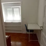 Rent a room of 130 m² in lisbon