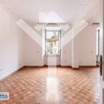 Affitto 6 camera appartamento di 200 m² in Rome