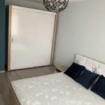 Rent 4 bedroom apartment of 130 m² in Център