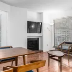 Appartement de 968 m² avec 3 chambre(s) en location à Vancouver