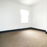 Rent 2 bedroom flat in Stoke-on-Trent