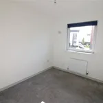 Rent 2 bedroom flat in Renfrewshire