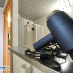 Affitto 2 camera appartamento di 65 m² in Genoa