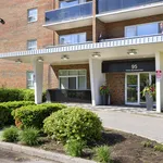 2 bedroom apartment of 904 sq. ft in Mississauga