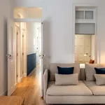 Rent 5 bedroom apartment of 70 m² in Lisboa