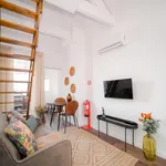 Rent 1 bedroom apartment in Porto