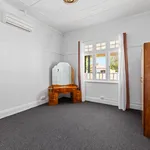 Rent 4 bedroom house in Bathurst