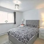 Rent 4 bedroom apartment in Reigate and Banstead