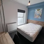 Rent 5 bedroom house in Wales