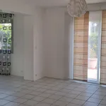 Maison de 200 m² avec 9 chambre(s) en location à SAUTRON