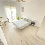 Rent a room of 90 m² in Madrid