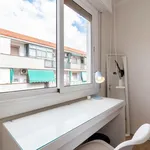 Rent 4 bedroom apartment in Barcelona