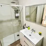 Rent 4 bedroom apartment in Málaga