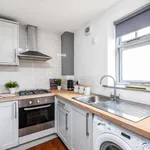 Rent 3 bedroom apartment in Leeds