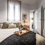 Rent 4 bedroom apartment of 90 m² in Madrid