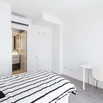 Rent a room of 90 m² in madrid