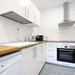 Rent a room of 275 m² in madrid