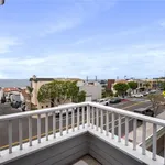 Rent 3 bedroom house of 171 m² in manhattan beach