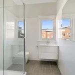 Rent 2 bedroom apartment in Melbourne