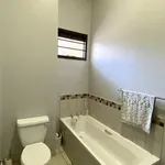 Rent 1 bedroom apartment in Johannesburg