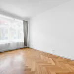 Pronajměte si 3 ložnic/e byt o rozloze 97 m² v Prague