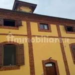 Affitto 4 camera appartamento di 122 m² in Asti