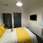 Rent 5 bedroom house in North West England