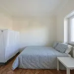 Rent a room in lisbon