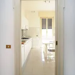 Rent 5 bedroom apartment of 200 m² in Milan