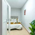 Rent a room of 250 m² in Valencia