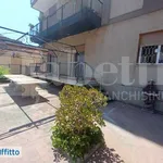 Affitto 5 camera appartamento di 120 m² in Palermo