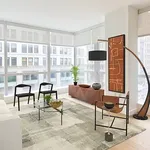 Rent 1 bedroom apartment of 63 m² in Manhattan