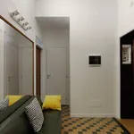 Rent 4 bedroom apartment in Milan