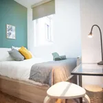 Rent a room of 120 m² in madrid