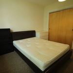 Rent 3 bedroom flat in East Midlands