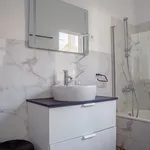 Rent 4 bedroom apartment in Lisbon