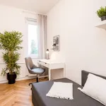 Miete 2 Schlafzimmer wohnung von 753 m² in Berlin