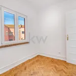 Rent 4 bedroom apartment of 85 m² in Lisbon