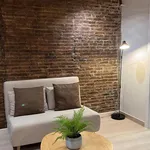 Rent 3 bedroom apartment of 40 m² in Barcelona