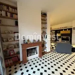 Rent 5 bedroom house of 210 m² in Roma