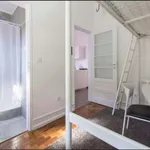 Rent a room of 160 m² in lisbon