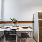 Rent a room of 100 m² in madrid