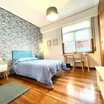 Rent 5 bedroom apartment in Bilbao