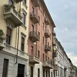 Affitto 4 camera appartamento di 125 m² in Turin