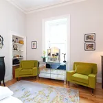 Rent 3 bedroom flat of 132 m² in Glasgow