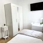 Rent a room of 130 m² in madrid