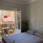 Rent a room of 120 m² in Alicante