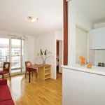 Appartement de 377 m² avec 1 chambre(s) en location à Lyon