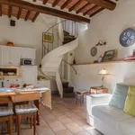 Rent 2 bedroom apartment of 80 m² in Cortona