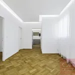 Pronajměte si 6 ložnic/e byt o rozloze 142 m² v Prague